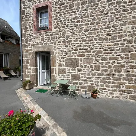 La Cour Saint Nicolas * Barfleur